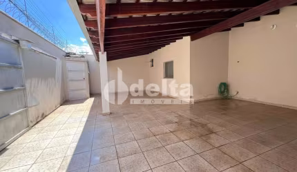 Casa Residencial disponível para venda no bairro Shopping Park em Uberlândia-MG.
