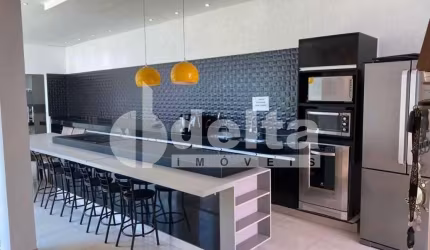 Casa residencial disponível para venda no bairro Jardim Inconfidência em Uberlândia-MG