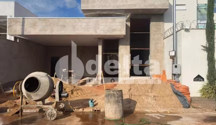 Casa residencial disponível para venda no bairro Jardim Inconfidência em Uberlândia-MG