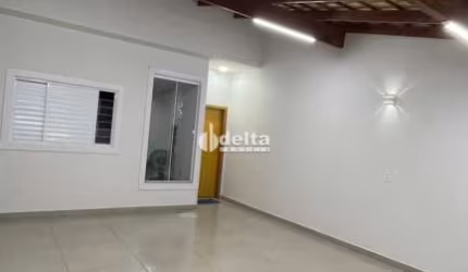 Casa residencial disponível para venda no bairro Jardim Botânico em Uberlândia-MG