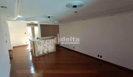Casa residencial disponível para venda no bairro Vigilato Pereira em Uberlândia-MG