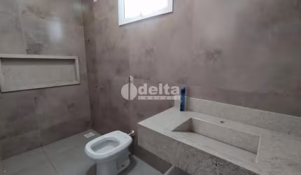 Casa residencial disponível para venda no bairro Jardim Botânico em Uberlândia-MG