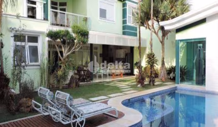 Casa no condomínio Villa do Sol disponível para locação e venda em Uberlândia-MG