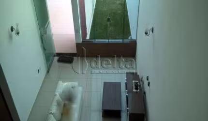 Casa residencial  disponível para venda no bairro Santa Mônica em Uberlândia-MG