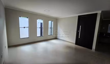 Casa residencial disponível para venda no bairro Cidade Jardim em Uberlândia-MG