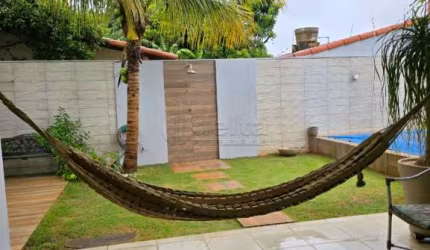 Sobrado residencial disponível para venda no bairro Praça Santa Mônica em Uberlândia-MG
