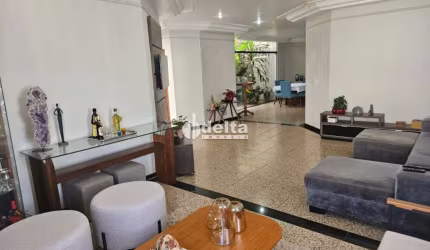 Casa disponível para venda no bairro Vigilato Pereira em Uberlândia MG