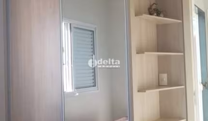 Sobrado residencial disponível para venda no bairro Alto Umuarama em Uberlândia-MG