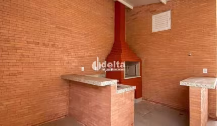 Casa residencial disponível para venda no bairro Brasil em Uberlândia-MG