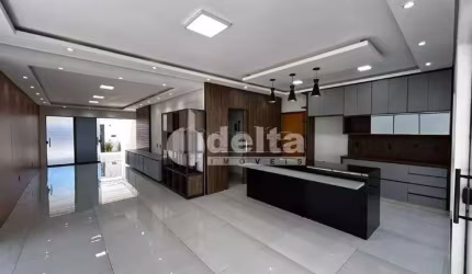 Casa residencial disponível para locação e venda no bairro Santa Mônica em Uberlândia-MG