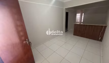 Casa residencial disponível para Venda no bairro Cidade Jardim em Uberlândia-MG.