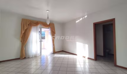 Amplo apartamento no Garcia