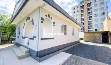 Casa para aluguel, 03 quartos, 06 vagas, Garcia - Blumenau/SC