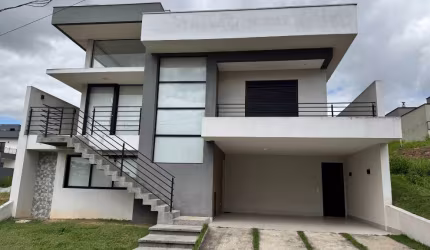 Casa Sobrado, 3 dormitórios (1 suíte), escritório, condomínio fechado, Verana.