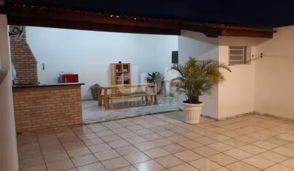 Casa com 2 quartos à venda na Rua Doutor Eurycledes de Jesus Zerbini, 115, Residencial Santa Madre Paulina, Salto, 135 m2 por R$ 440.000