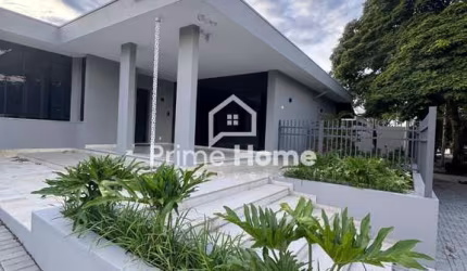 Casa com 3 quartos para alugar na Rua Artur de Freitas Leitão, 1630, Nova Campinas, Campinas, 320 m2 por R$ 19.800