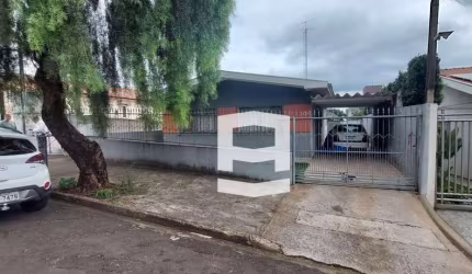 Casa com 5 dormitórios à venda, 180 m² por R$ 590.000,00 - Vila São Carlos - Apucarana/PR