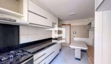 Apartamento com 3 dormitórios à venda, 99 m² por R$ 550.000,00 - Centro - Apucarana/PR
