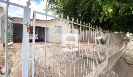 Casa com 2 dormitórios à venda, 96 m² por R$ 240.000,00 - Núcleo Habitacional Papa João Paulo I - Apucarana/PR