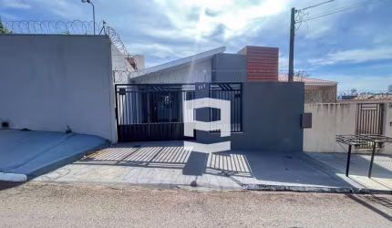 Casa com 3 dormitórios à venda, 122 m² por R$ 450.000,00 - Jardim Menegazzo - Apucarana/PR