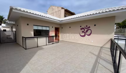 Casa linear Condomínio dos Pássaros, 3 qts, Est. Guriri - Cabo Frio - RJ