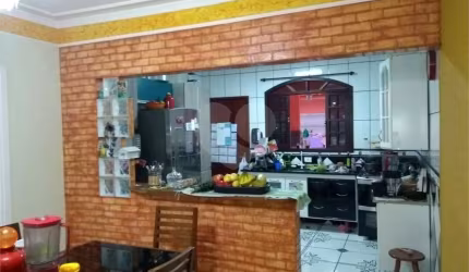 Casa com 3 quartos à venda na Estrada das Margaridas, 47, Santa Maria, Osasco, 270 m2 por R$ 600.000