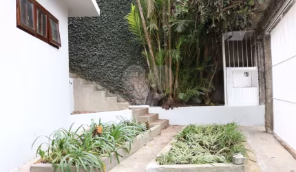 Casa com 4 quartos à venda na Rua Maestro Furio Franceschini, 228, Cidade Continental, São Paulo, 243 m2 por R$ 890.000