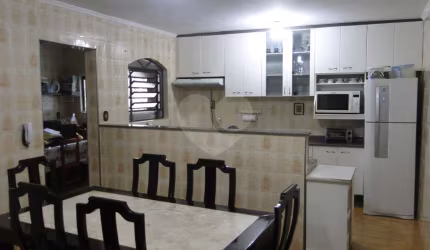 Casa com 3 quartos à venda na Rua Nina Rodrigues, 253, Ayrosa, Osasco, 282 m2 por R$ 590.000