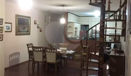 Casa com 3 quartos à venda na Rua Ipiobuna, 264, Jardim Cumbica, Guarulhos, 280 m2 por R$ 530.000