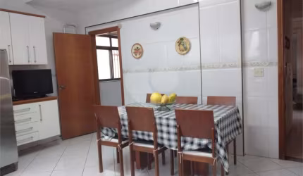 Casa com 4 quartos à venda na Rua Augusto Paulino, 106, Campo Grande, Santos, 300 m2 por R$ 2.200.000
