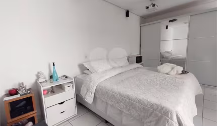 Casa com 4 quartos para alugar na Rua Ingles de Sousa, 55, Jardim da Glória, São Paulo, 200 m2 por R$ 15.000