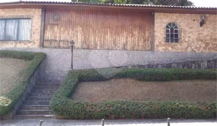 Casa com 6 quartos à venda na Rua Doutor Solon Fernandes, 280, Vila Rosália, Guarulhos, 257 m2 por R$ 2.350.000