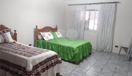 Casa com 3 quartos à venda na Avenida Flora, 303, Jaguaribe, Osasco, 253 m2 por R$ 960.000