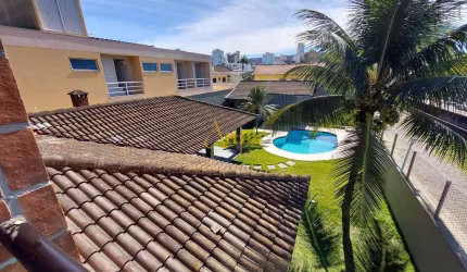 Casa frente mar, 4 dorms., piscina, 6 vagas, Enseada
