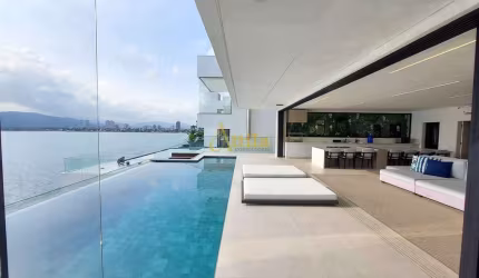 Casa recém construída, 6 suítes, pier jet ski, Enseada