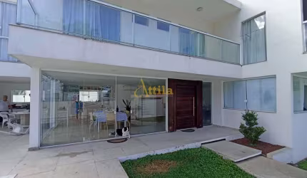 Casa frente mar, 4 suítes, varanda, lazer, 4 vagas