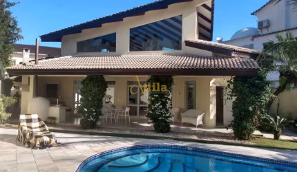 Casa 100mts praia Enseada, 4 suítes, lazer, 7 vagas