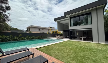 Casa de alto padrão com 5 suítes - Módulo 17