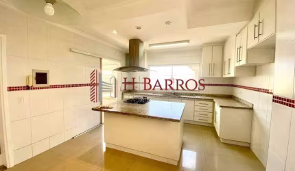Casa de Condomínio com 4 Quartos e 5 banheiros à Venda, 270 m² por R$ 1.250.000