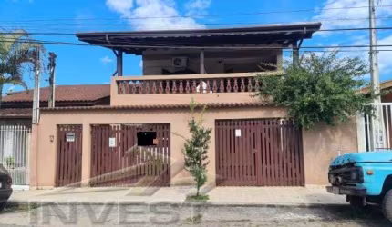 Ubatuba, Itaguá  - Amplo sobrado 04 Dorm. apenas 150 metros da praia, prox. a rua Guarani.
