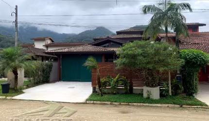 Ubatuba, Vila Verde -  Belíssima casa  com Área de lazer - Portaria 24 horas