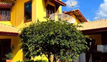 Ubatuba, Jardim Carolina - Linda casa com excelente área de lazer.