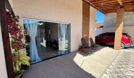Ubatuba, Pereque Açu, linda casa reformada apenas 300 metros da Praia.