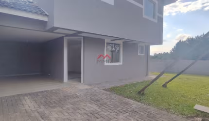 LINDA CASA NO ABRANCHES COM MUITO TERRENO!!