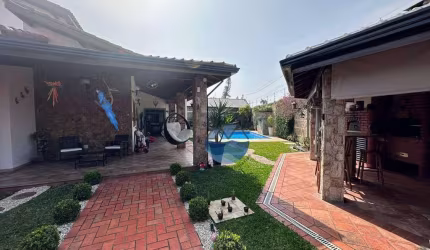 Casa com 4 dormitórios à venda, 225 m² por R$ 2.014.000,00 - Balneário Flórida - Praia Grande/SP
