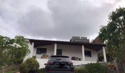Apartamento para venda tem 250 metros quadrados com 4 quartos em Jardim Placaford - Salvador - BA