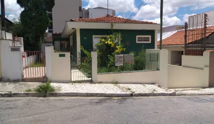 CASA TÉRREA - 177 M2 - 2 DORM. 1 SUÍTE. 6 VAGAS. 3 WC. VILA MAZZEI