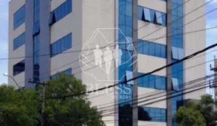 Venda de Sala Comercial de Alto Padrão em Jundiaí-SP: 3 Salas, 4 Banheiros, 3 Vagas de Garagem, 240m² - Bairro Anhangabaú!