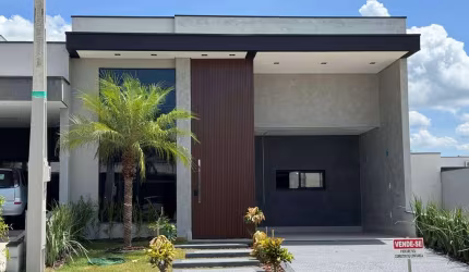 Casa com 3 Dormitórios com Piscina condomínio Grand Reserve