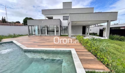 Sobrado com 4 dormitórios à venda, 301 m² por R$ 1.350.000,00 - Setor Garavelo - Aparecida de Goiânia/GO